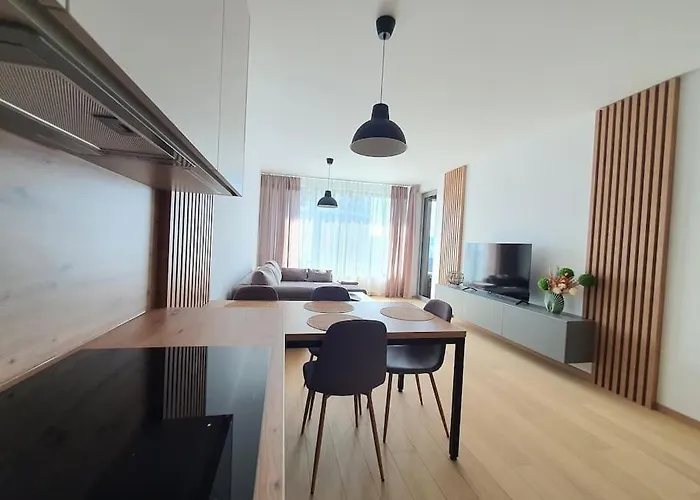 Modern Apartment With Garage Parking